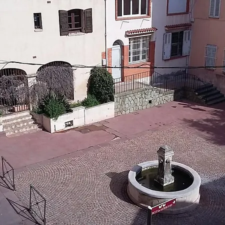 Magnifique Studio Au Coeur Historique De Fréjus Buitenkant foto